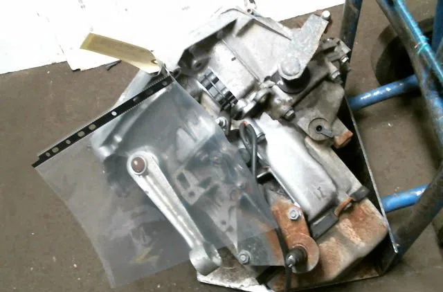 Boîte de vitesses manuelle Peugeot 206+ (2L_, 2M_) 1.4 i (2lkfwa, 2mkfwa) (2009-2013) 3 portes occasion — photo 2