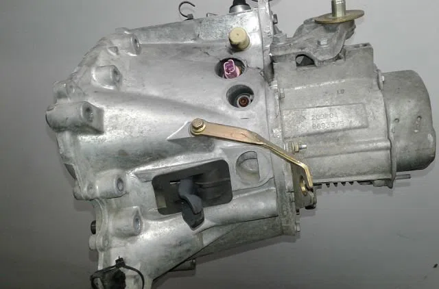 Boîte de vitesses manuelle Peugeot 206 3/5 portes (2A/C) 2.0 hdi 90 (1999-2009) 5 portes occasion — photo 2