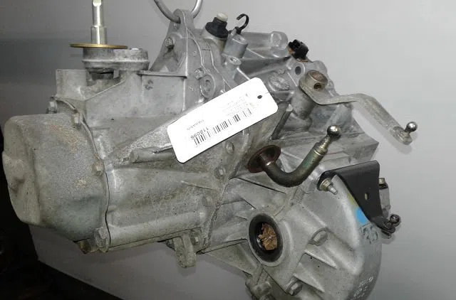 Boîte de vitesses manuelle Peugeot 206 3/5 portes (2A/C) 2.0 hdi 90 (1999-2009) 5 portes occasion — photo 4