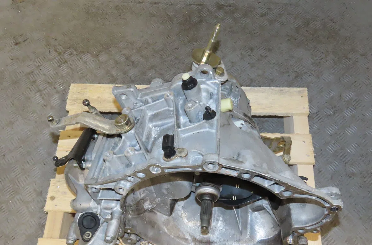 Boîte de vitesses manuelle Peugeot 206 3/5 portes (2A/C) 2.0 hdi 90 (1999-2009) 5 portes occasion — photo 2