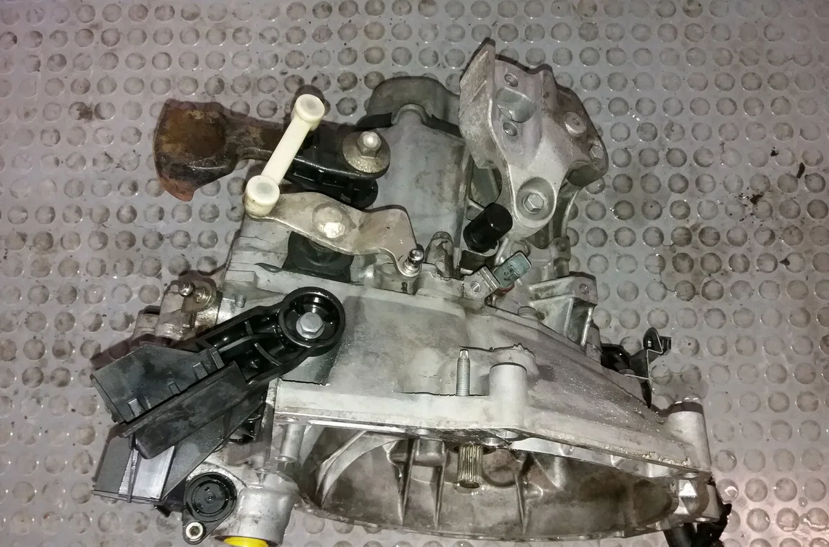 Boîte de vitesses manuelle Peugeot 207/207+ (WA_, WC_) 1.4 16v (2006-2013) 3 portes occasion