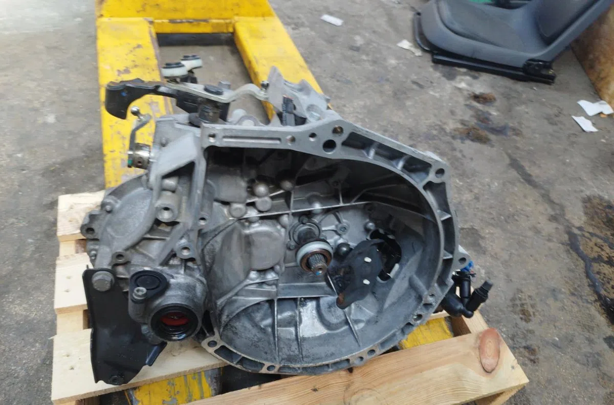 Boîte de vitesses manuelle PEUGEOT 208 1 PHASE 2 occasion — photo 2