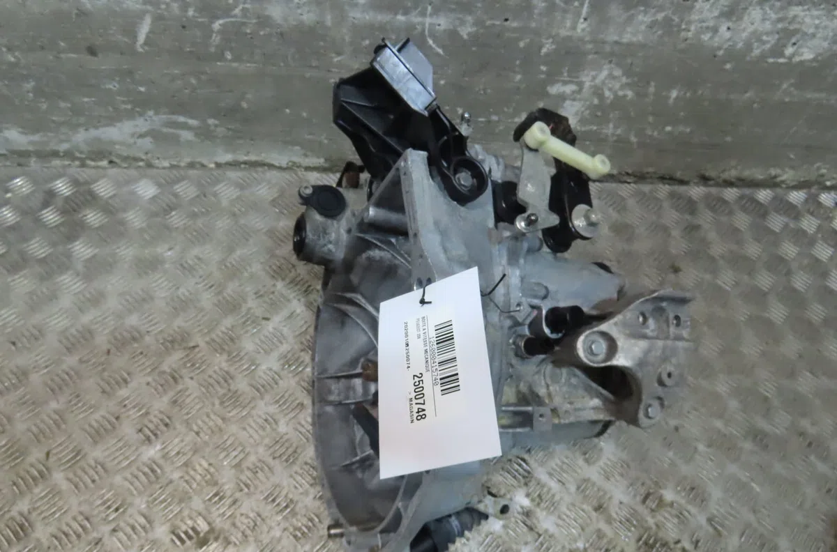 Boîte de vitesses manuelle Peugeot 208 I (CA_, CC_) 1.0 (2012) occasion — photo 2
