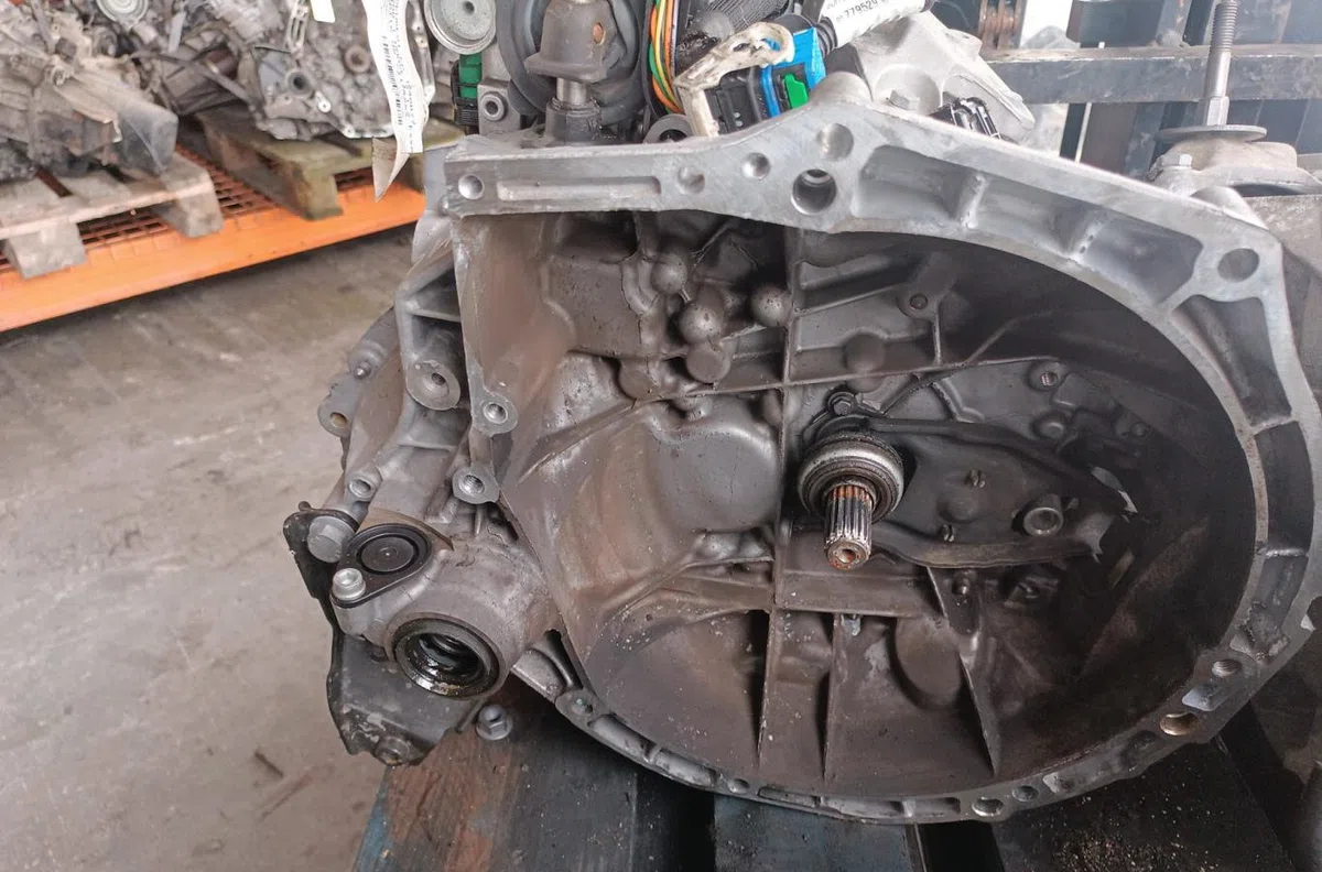 Boîte de vitesses manuelle Peugeot 208 I (CA_, CC_) 1.2 vti 68 / puretech 68 (2016) 5 portes occasion — photo 4