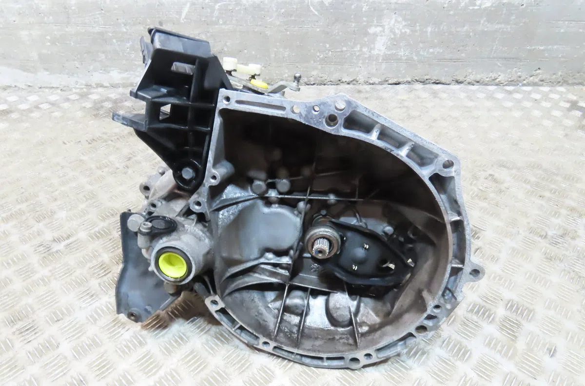 Boîte de vitesses manuelle Peugeot 208 I (CA_, CC_) 1.2 vti 68 / puretech 68 (2016) 5 portes occasion — photo 3