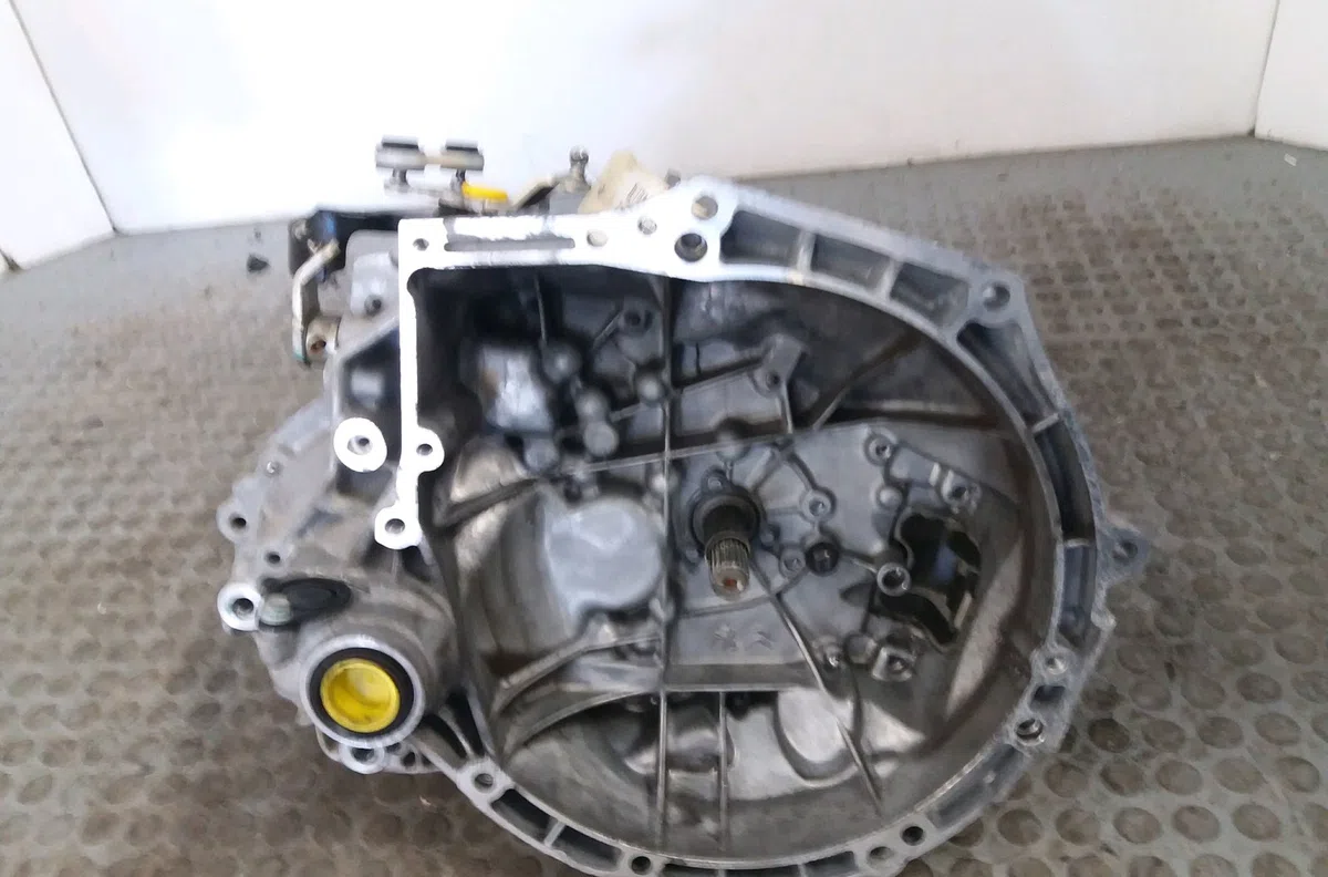 Boîte de vitesses manuelle Peugeot 208 I (CA_, CC_) 1.2 vti 68 / puretech 68 (2016) 5 portes occasion