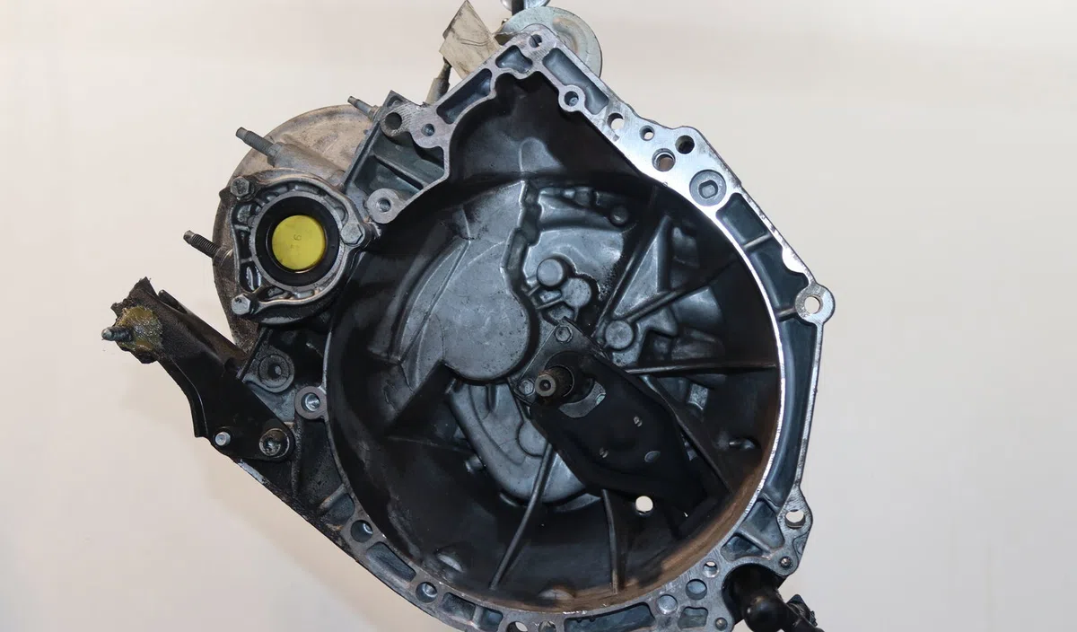 Boîte de vitesses manuelle Peugeot 208 I (CA_, CC_) 1.6 bluehdi 100 (2015) 5 portes occasion