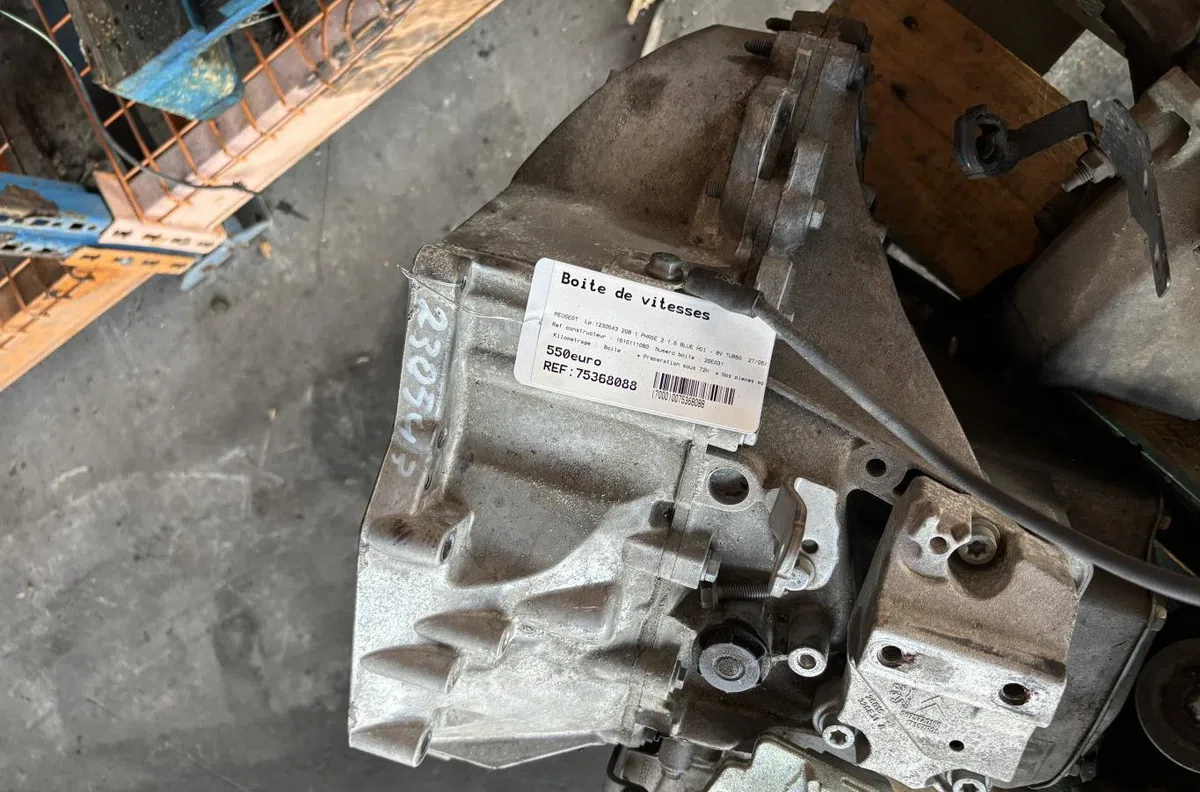 Boîte de vitesses manuelle Peugeot 208 I (CA_, CC_) 1.6 hdi / bluehdi 75 (2013) 5 portes occasion — photo 2