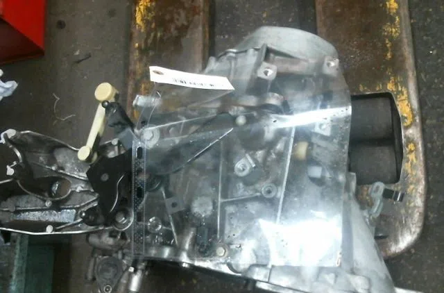 Boîte de vitesses manuelle PEUGEOT 407 occasion — photo 3