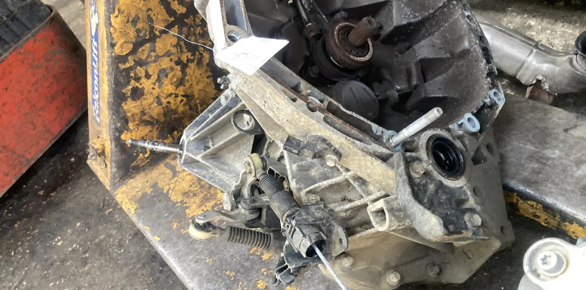 Boîte de vitesses manuelle RENAULT CLIO 3 PHASE 2 BREAK occasion — photo 2