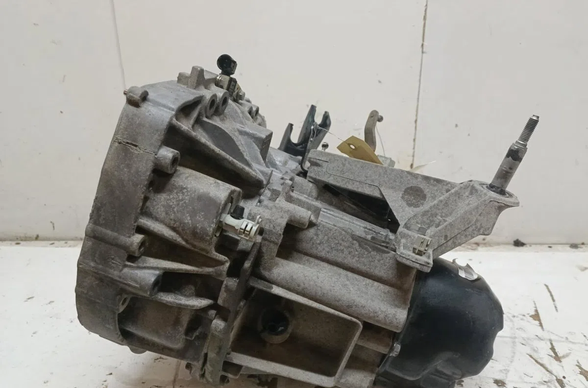 Boîte de vitesses manuelle RENAULT CLIO 3 PHASE 2 occasion — photo 2