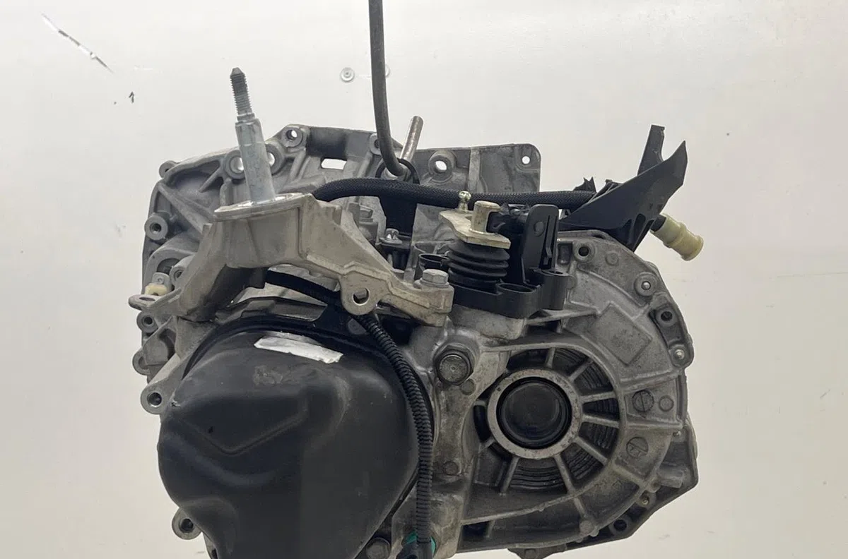 Boîte de vitesses manuelle RENAULT CLIO 4 PHASE 1 BREAK occasion — photo 2
