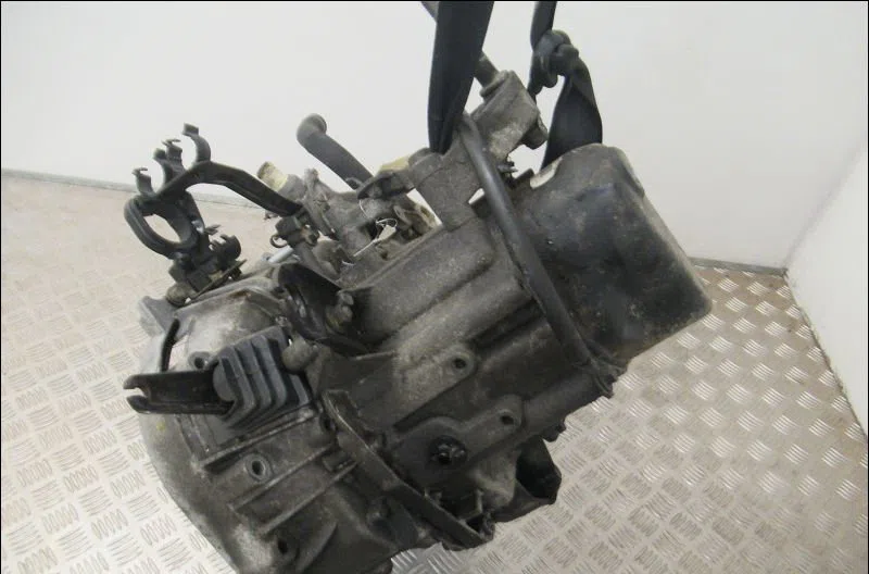 Boîte de vitesses manuelle Renault CLIO II (BB_, CB_) 1.5 dci (b/cb07) (2001-2009) 3 portes occasion — photo 2