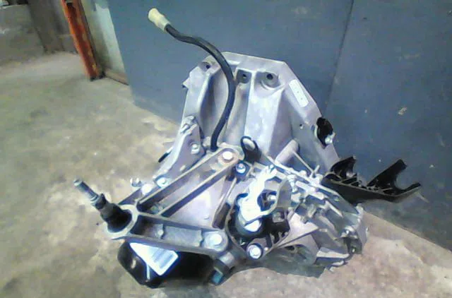 Boîte de vitesses manuelle Renault CLIO III (BR0/1, CR0/1) 1.4 16v (2005-2012) occasion — photo 2