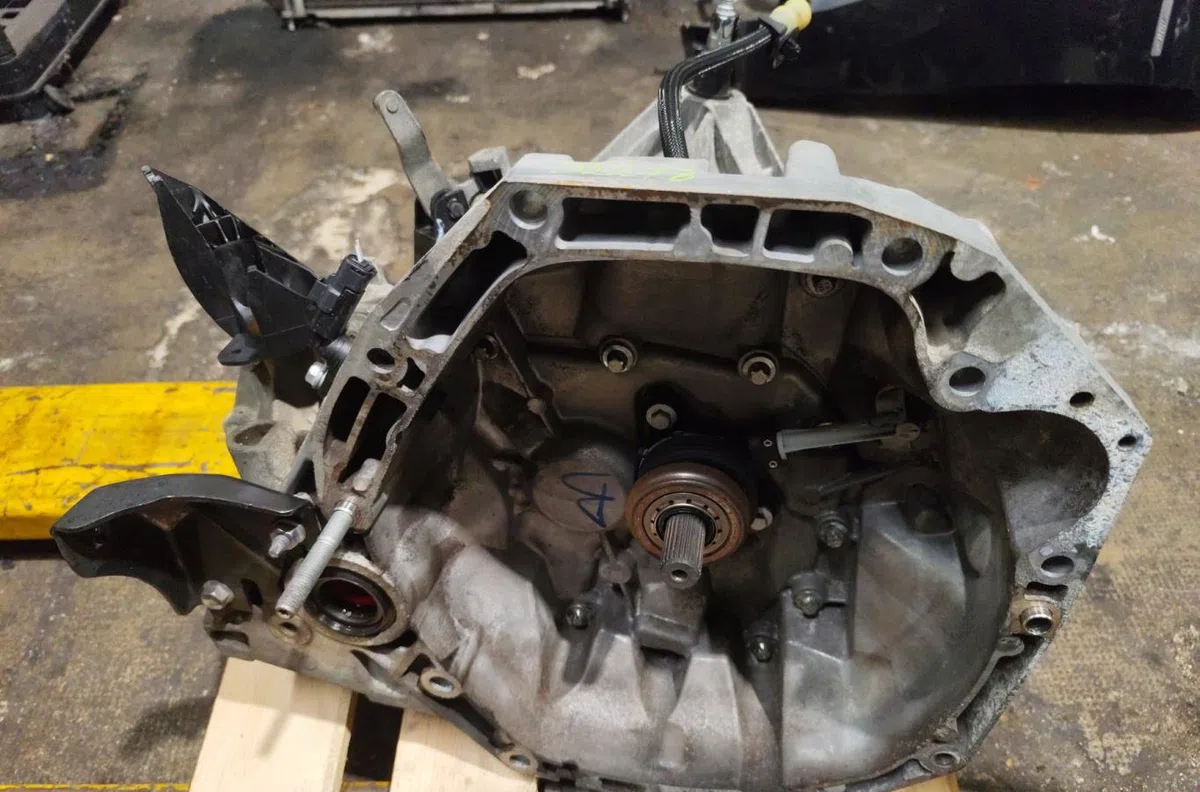 Boîte de vitesses manuelle Renault CLIO III (BR0-1, CR0-1) 1.5 dci (br17, cr17) (2005-2012) 5 portes occasion — photo 3