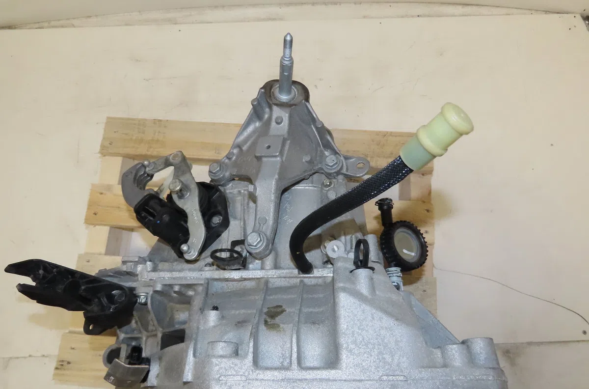 Boîte de vitesses manuelle Renault CLIO IV (BH_) 0.9 tce 90 (2012) 5 portes occasion