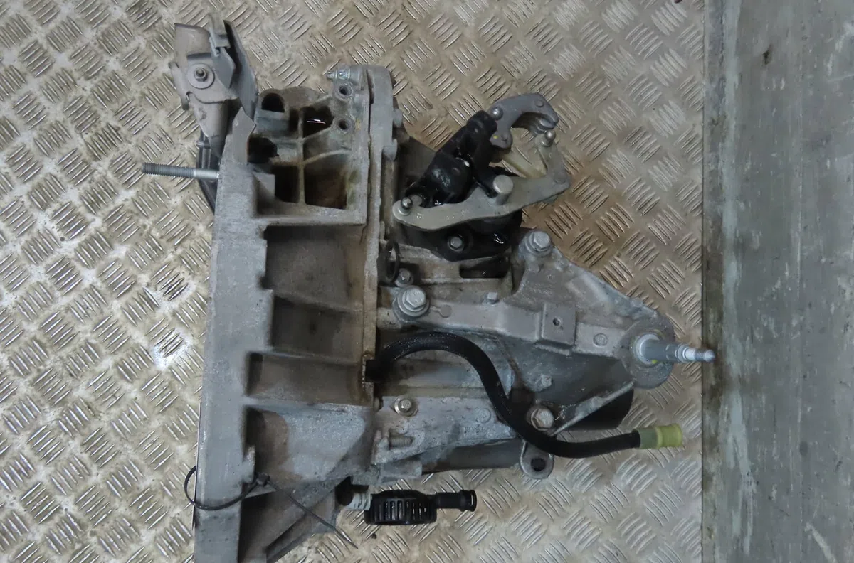 Boîte de vitesses manuelle Renault CLIO IV (BH_) 1.5 dci 75 (2012) 5 portes occasion — photo 3