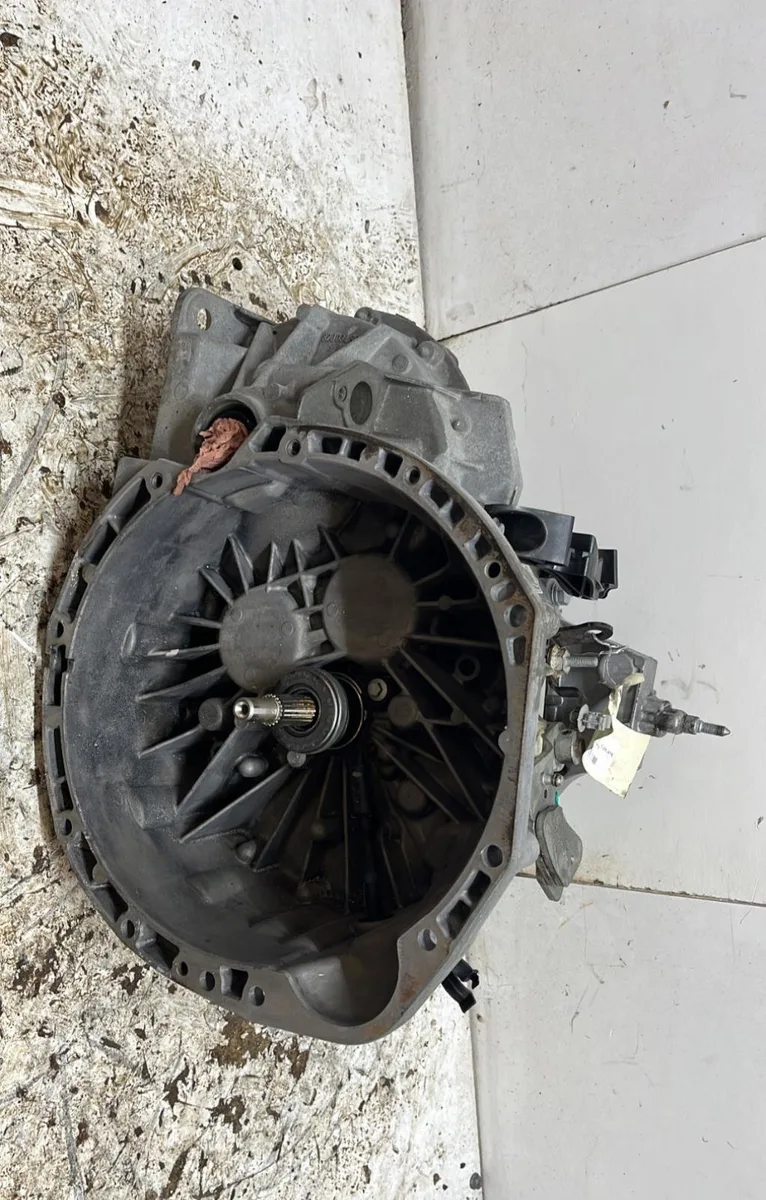 Boîte de vitesses manuelle Renault LAGUNA Coupé (DT0/1) 2.0 dci (dt01, dt08, dt09, dt0k, dt12, dt1c, dt1d, dt1m,... (2008-2015) 2 portes occasion