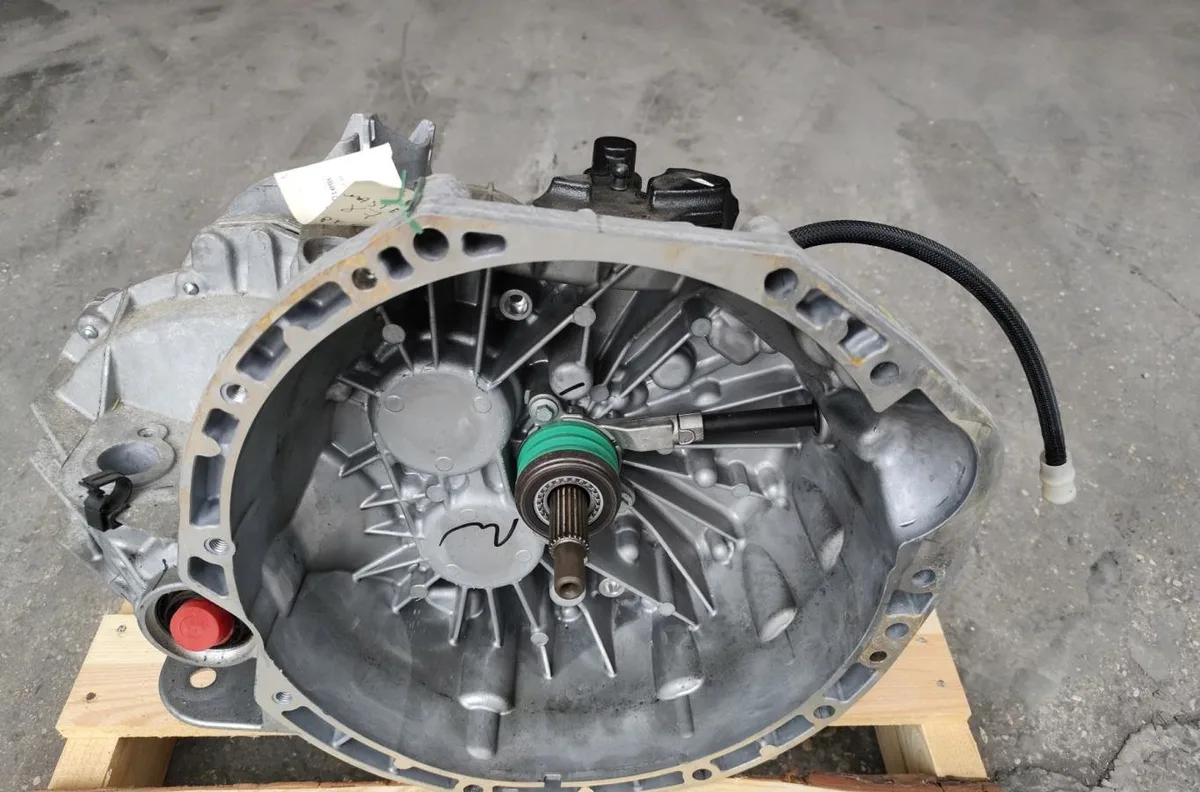 Boîte de vitesses manuelle Renault MASTER III Camion plate-forme/Châssis (EV, HV, UV) 2.3 dci 130 rwd (hv01, hv10, hv11, hv12, uv01, uv10,... (2015) occasion — photo 2
