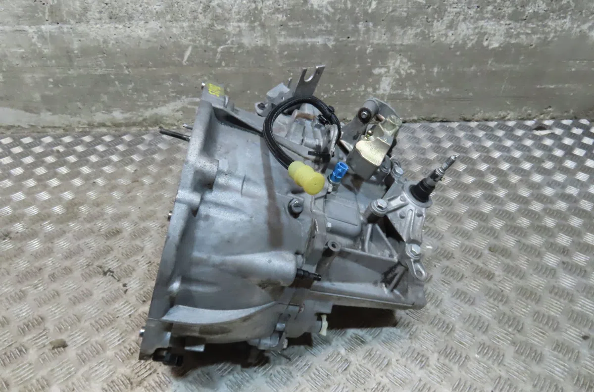 Boîte de vitesses manuelle Renault MEGANE CC (EZ0/1_) 1.9 dci (ez0j, ez1s) (2010) occasion — photo 2