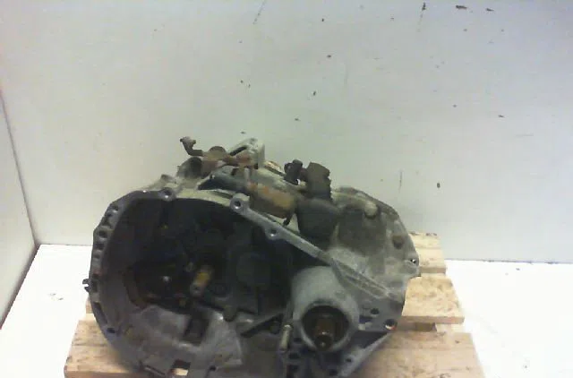 Boîte de vitesses manuelle Renault MEGANE I Break (KA0/1_) 1.4 16v (ka0d, ka1h, ka0w, ka10) (1999-2003) occasion — photo 3