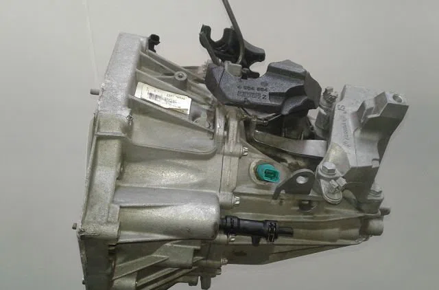 Boîte de vitesses manuelle Renault MEGANE III Coupé (DZ0/1_) 1.5 dci (dz09, dz0d, dz1f, dz1g, dz14, dz29) (2009-2015) 3 portes occasion — photo 4