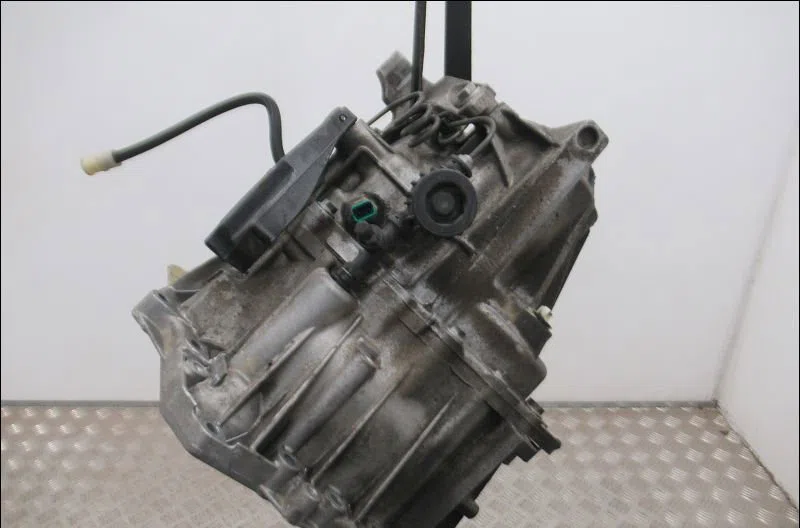 Boîte de vitesses manuelle Renault MEGANE IV 3/5 portes (B9A/M/N_) 1.6 dci 130 (b9a4) (2015) occasion — photo 2