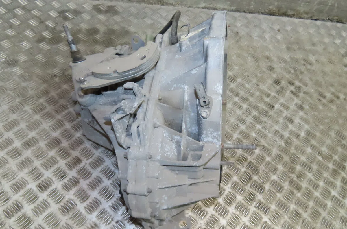 Boîte de vitesses manuelle RENAULT SCENIC II occasion — photo 3