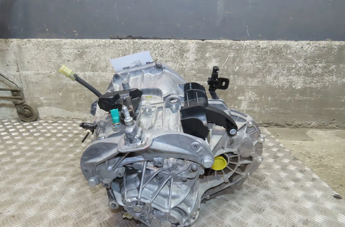 Boîte de vitesses manuelle Renault TRAFIC III Camionnette (FG_) 1.6 dci 120 (fgmk) (2015) occasion — photo 3