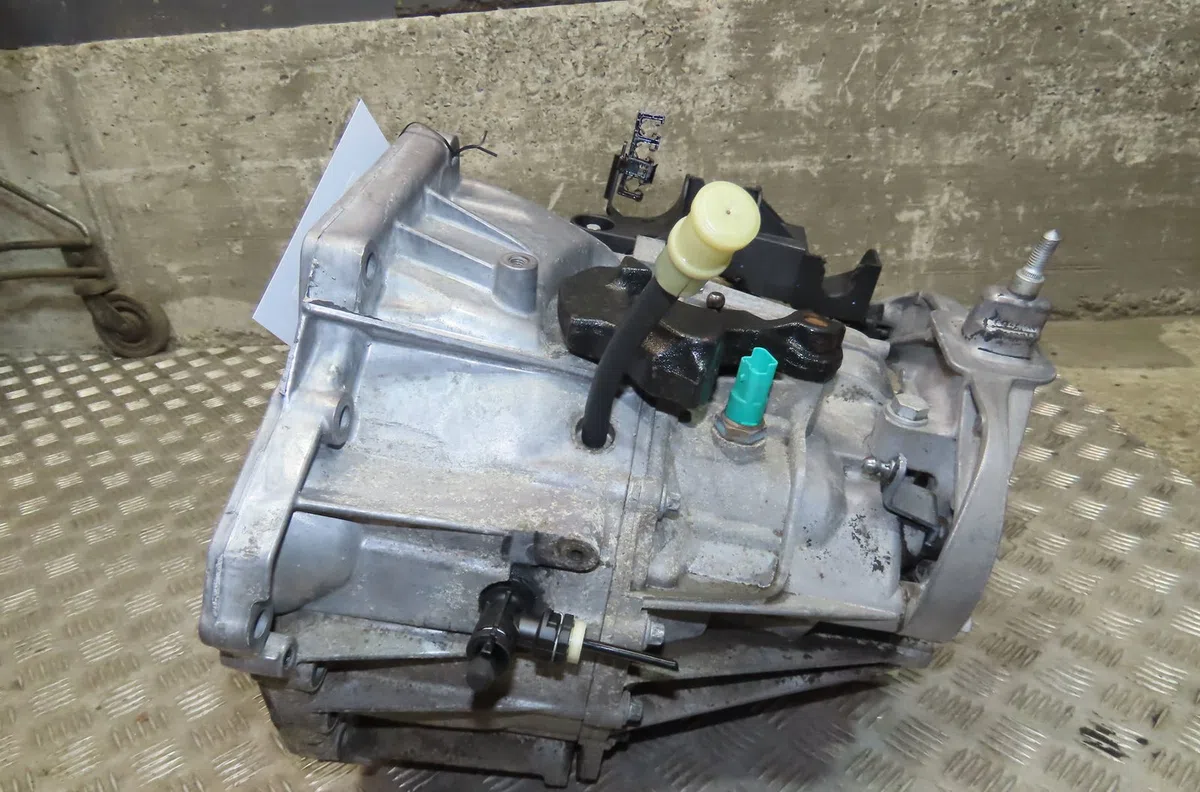 Boîte de vitesses manuelle Renault TRAFIC III Camionnette (FG_) 1.6 dci 120 (fgmk) (2015) occasion — photo 4