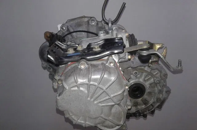 Boîte de vitesses manuelle Toyota COROLLA FX Compact (E8B) 1.6 gt 16v (ae82_) (1985-1987) occasion — photo 3