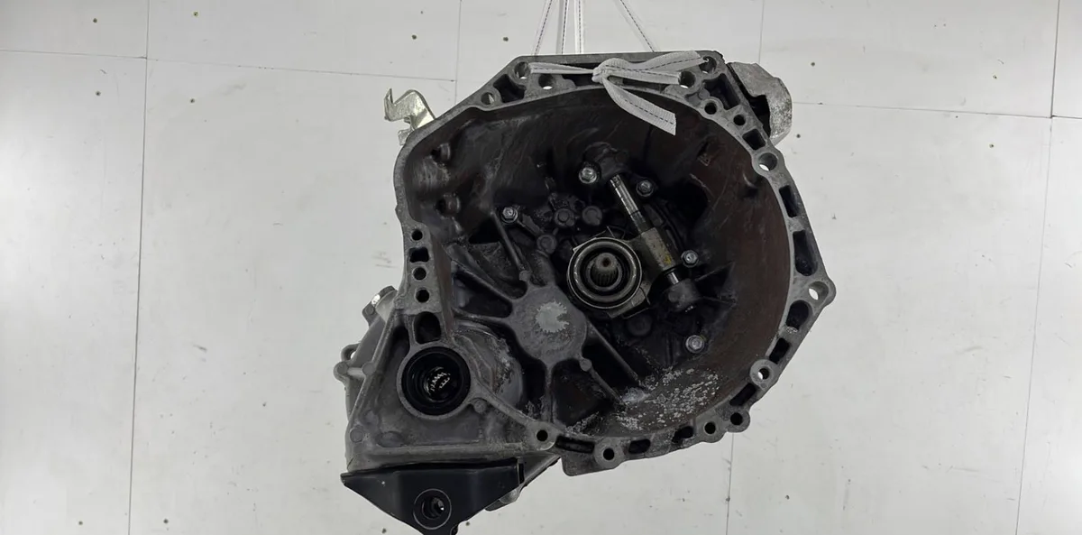 Boîte de vitesses manuelle TOYOTA YARIS 3 PHASE 2 occasion