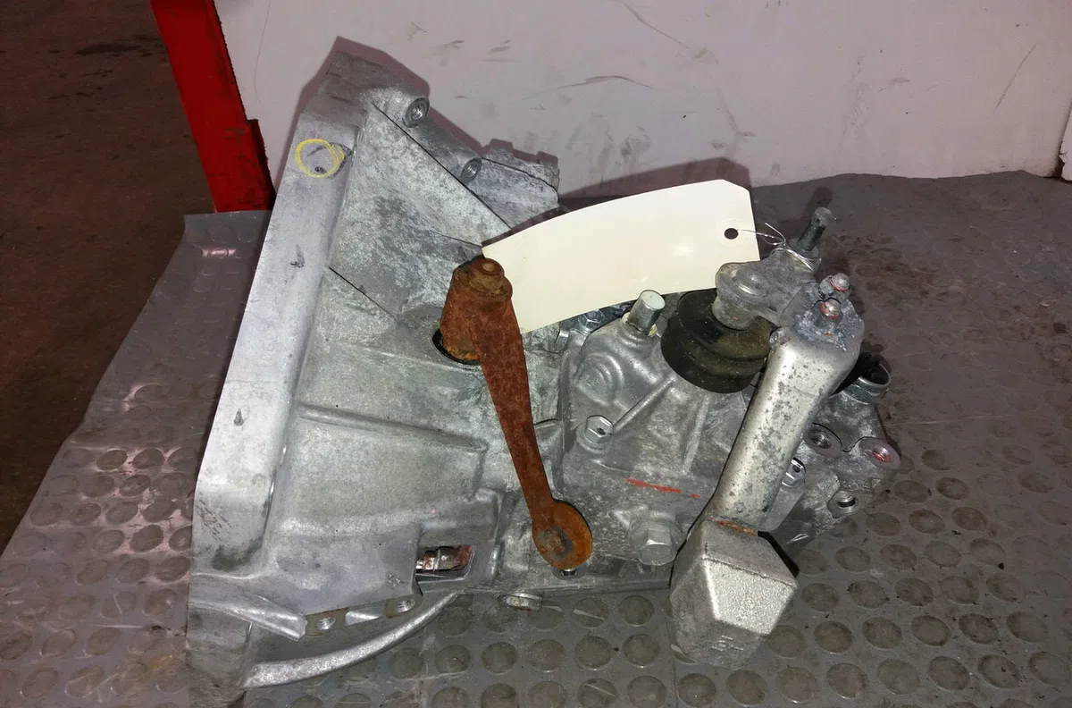 Boîte de vitesses manuelle Toyota YARIS (_P13_) 1.0 (ksp130_) (2010) occasion — photo 3