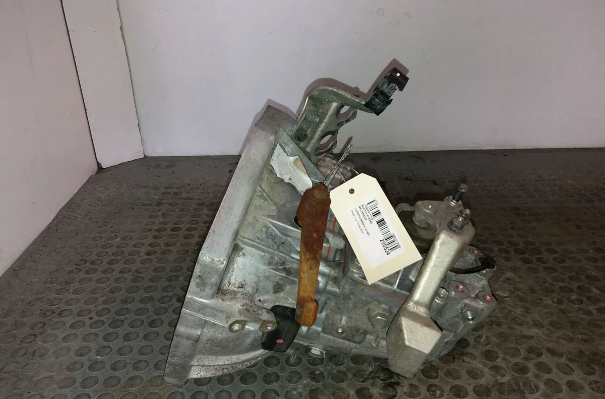 Boîte de vitesses manuelle Toyota YARIS (_P9_) 1.0 vvt-i (ksp90_) (2005-2011) 5 portes occasion — photo 4
