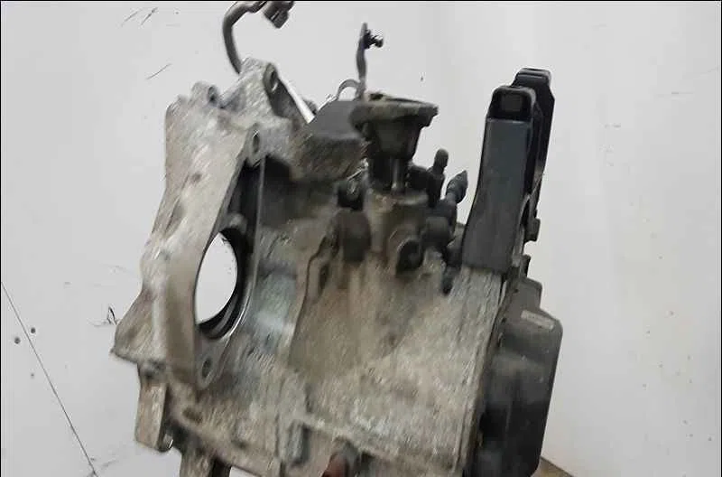 Boîte de vitesses manuelle VOLKSWAGEN FOX occasion — photo 2