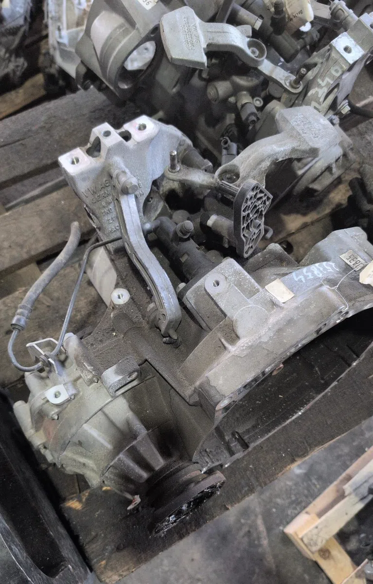 Boîte de vitesses manuelle Volkswagen GOLF VI (5K1) 1.6 tdi (2009-2012) 5 portes occasion — photo 2