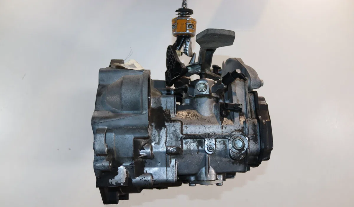 Boîte de vitesses manuelle Volkswagen GOLF VI (5K1) 1.6 tdi (2009-2012) 5 portes occasion — photo 3