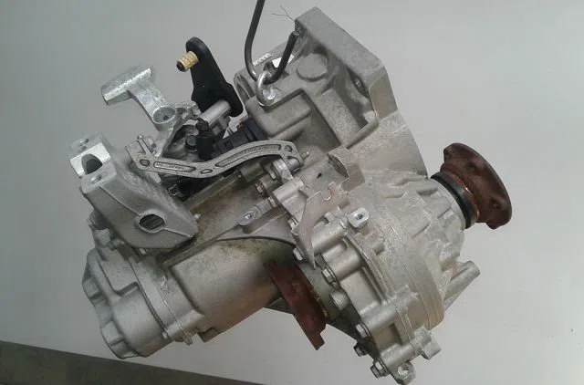 Boîte de vitesses manuelle VOLKSWAGEN PASSAT V occasion — photo 2