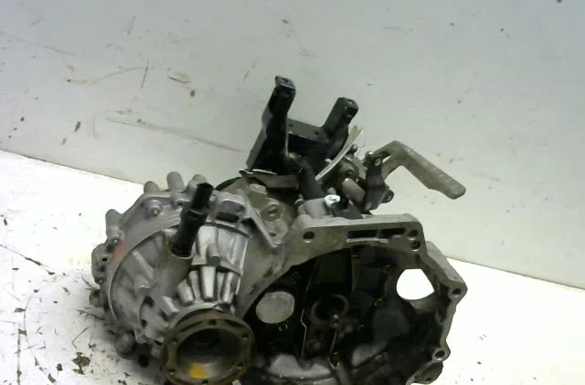 Boîte de vitesses manuelle Volkswagen POLO (9N_, 9A_) 1.4 tdi (2001-2005) occasion — photo 4