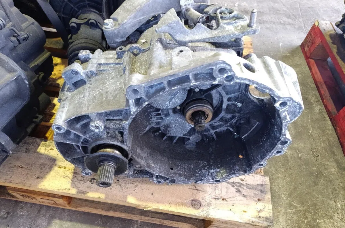 Boîte de vitesses manuelle Volkswagen TOURAN (1T1, 1T2) 2.0 tdi (2003-2010) 5 portes occasion — photo 2