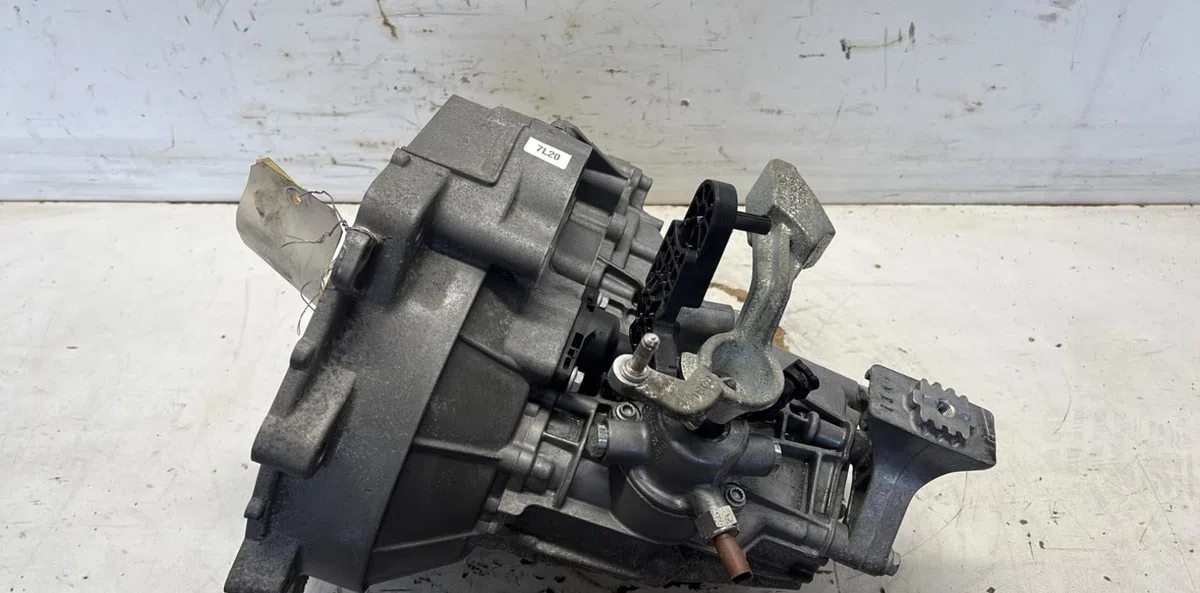 Boîte de vitesses manuelle Volkswagen UP! (121, 122, BL1, BL2, BL3, 123) 1.0 (2011-2020) 5 portes occasion — photo 2