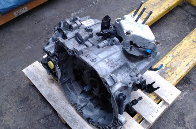 Boîte de vitesses manuelle VOLVO V 40 1 PHASE 2 BREAK occasion — photo 2