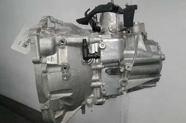 Boîte de vitesses manuelle Volvo V40 3/5 portes (525) D2 (2012-2016) occasion — photo 4