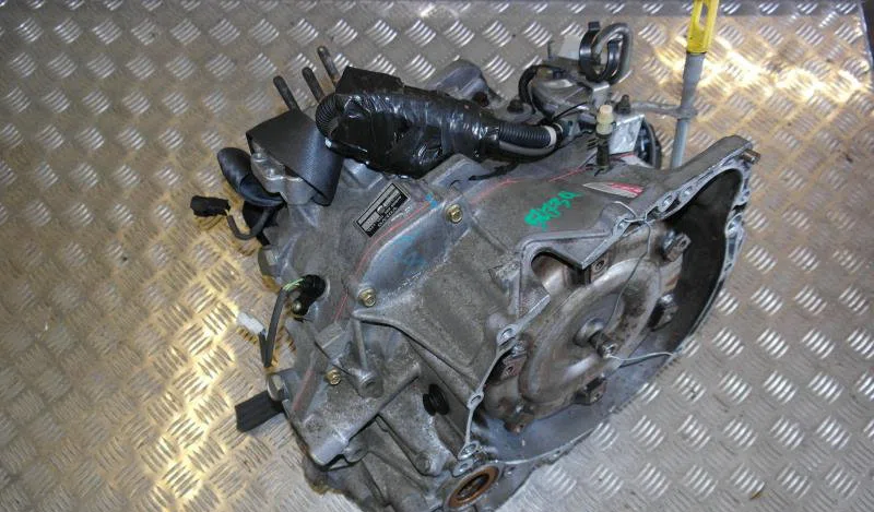 Boîte de vitesses manuelle Volvo V40 Break (645) 1.8 (1995-1999) occasion
