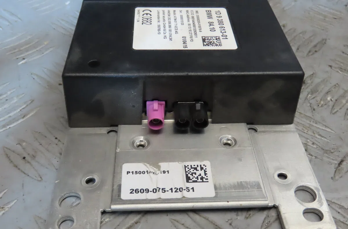 Boitier antenne elec Bmw 1 (F21) M 135 i (2011) occasion