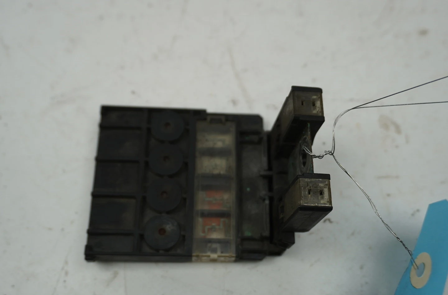 Boitier de batterie de traction Mitsubishi COLT VI (Z3_A, Z2_A) 1.3 (z21a) (2004-2012) occasion