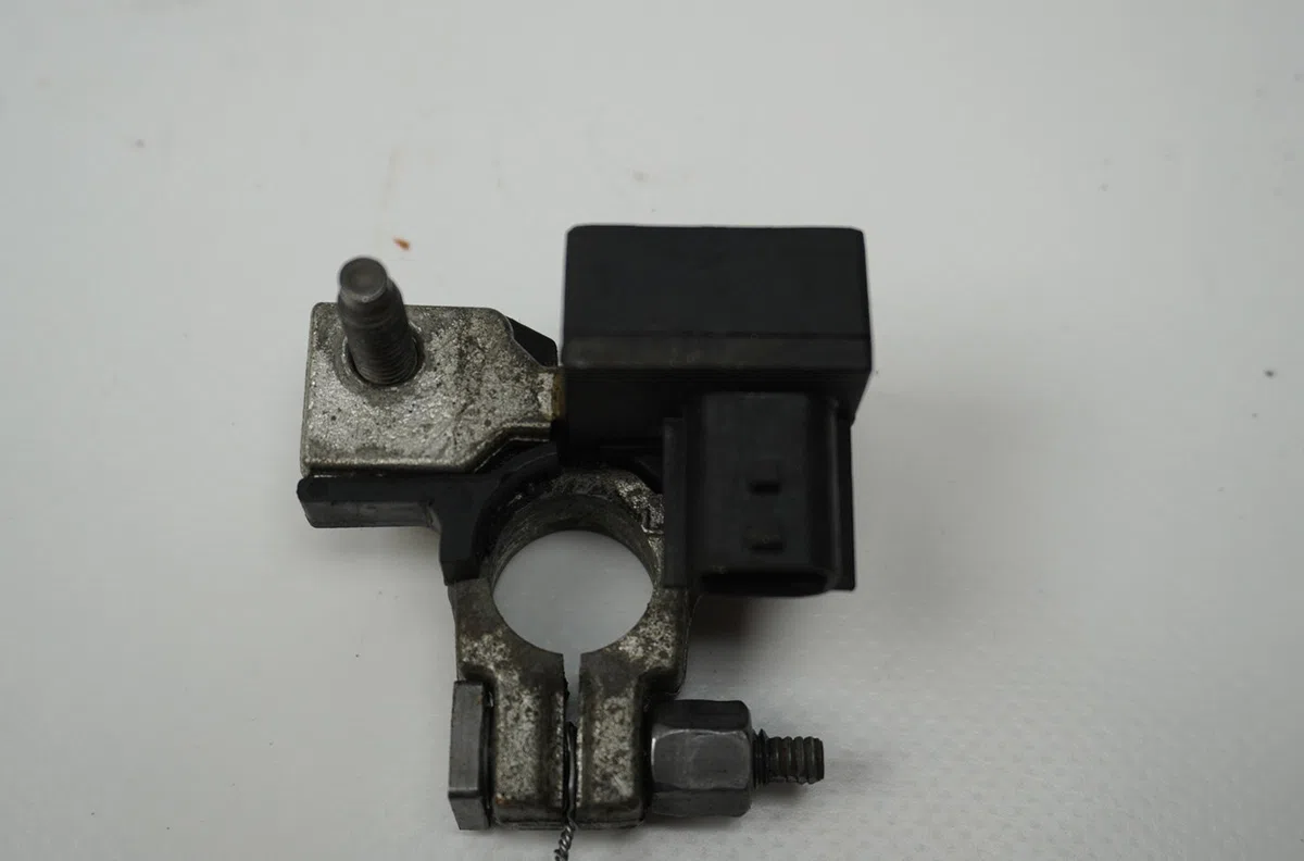 Boitier de batterie de traction Renault CLIO IV (BH_) 0.9 tce 90 (2012) 5 portes occasion — photo 2