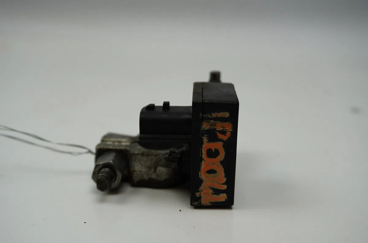 Boitier de batterie de traction Renault CLIO IV (BH_) 0.9 tce 90 (2012) 5 portes occasion — photo 4
