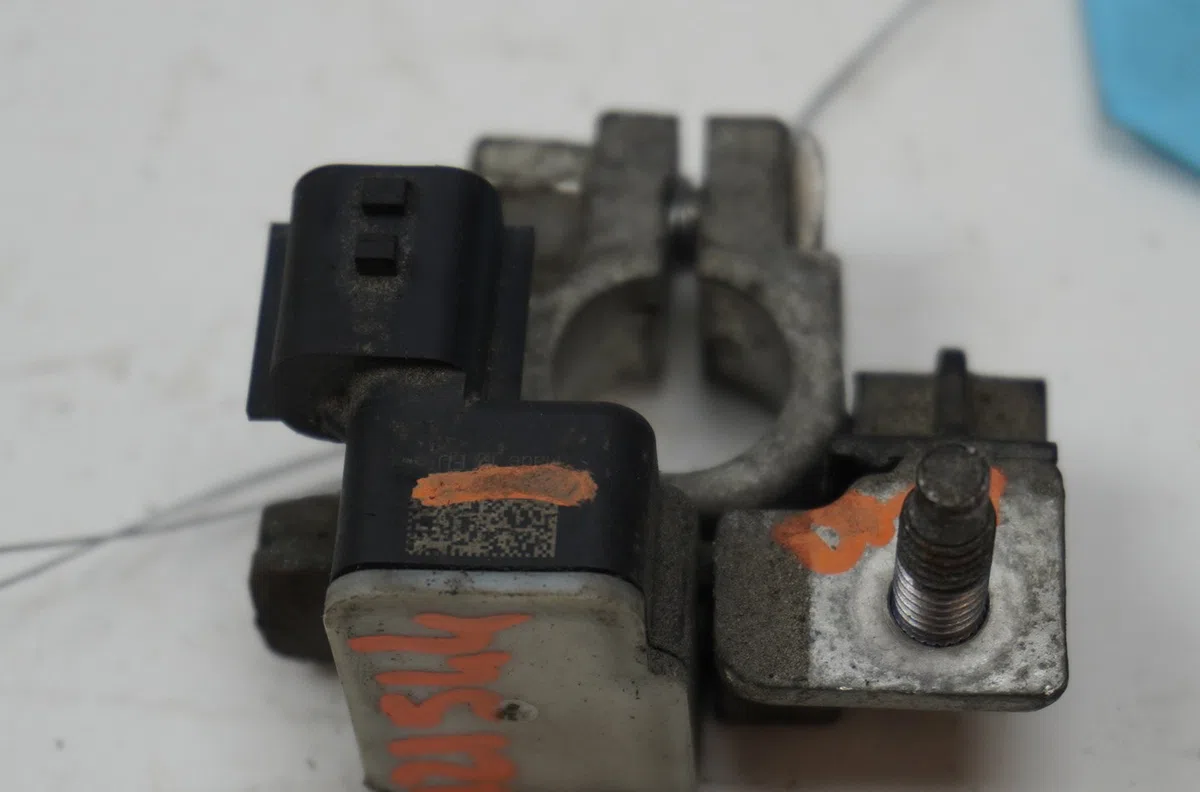 Boitier de batterie de traction Renault CLIO IV (BH_) 1.5 dci 75 (2012) 5 portes occasion — photo 4