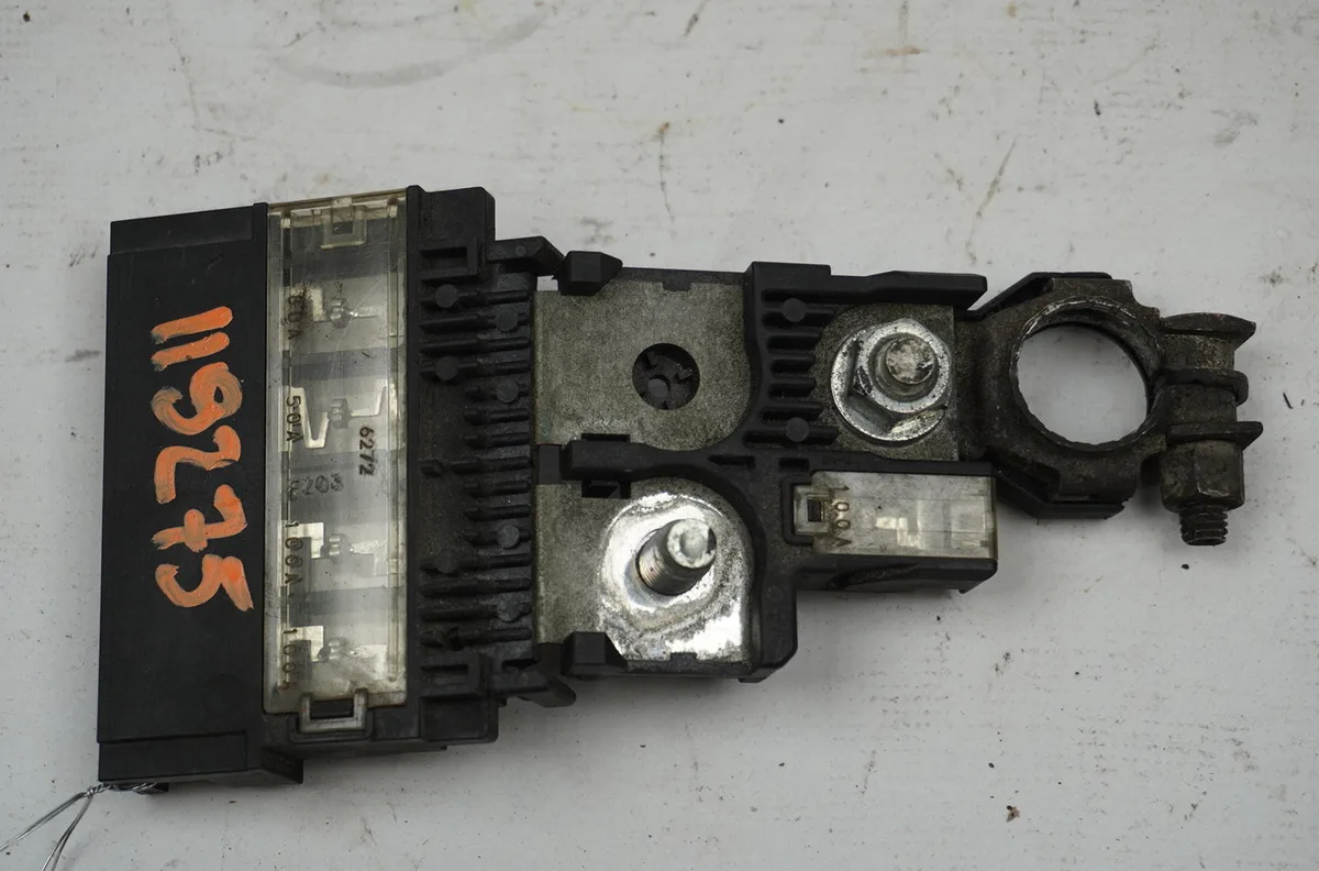 Boitier de batterie de traction Suzuki SWIFT IV (FZ, NZ) 1.2 (azh 412) (2010) occasion